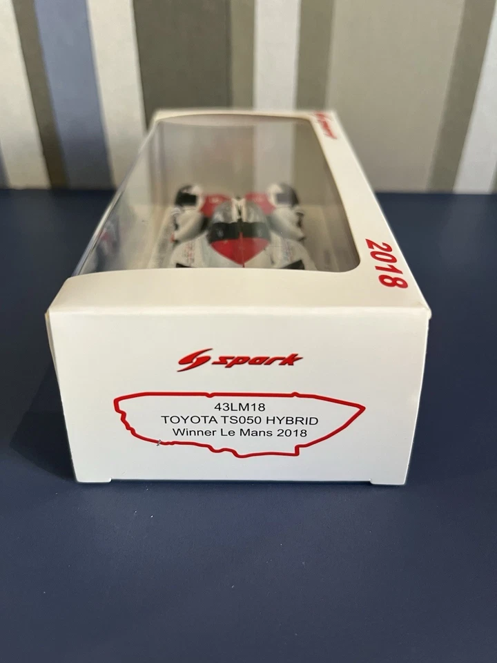 1/43 TOYOTA TS050 HYBRID N.8 WINNER LM 2018 F.ALONSO S.BUEMI-K.NAKAJIMA SPARK - Imagen 3 de 3