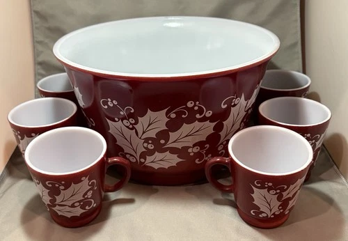 Hazel Atlas 9.5” Egg Nog/Punch Bowl Set w/6 Mugs Holly Berry Milk Glass-burgandy