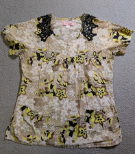 Koi by Kathy Peterson Women s Beige Floral Short Sleeve Scrub Top / Size Medium