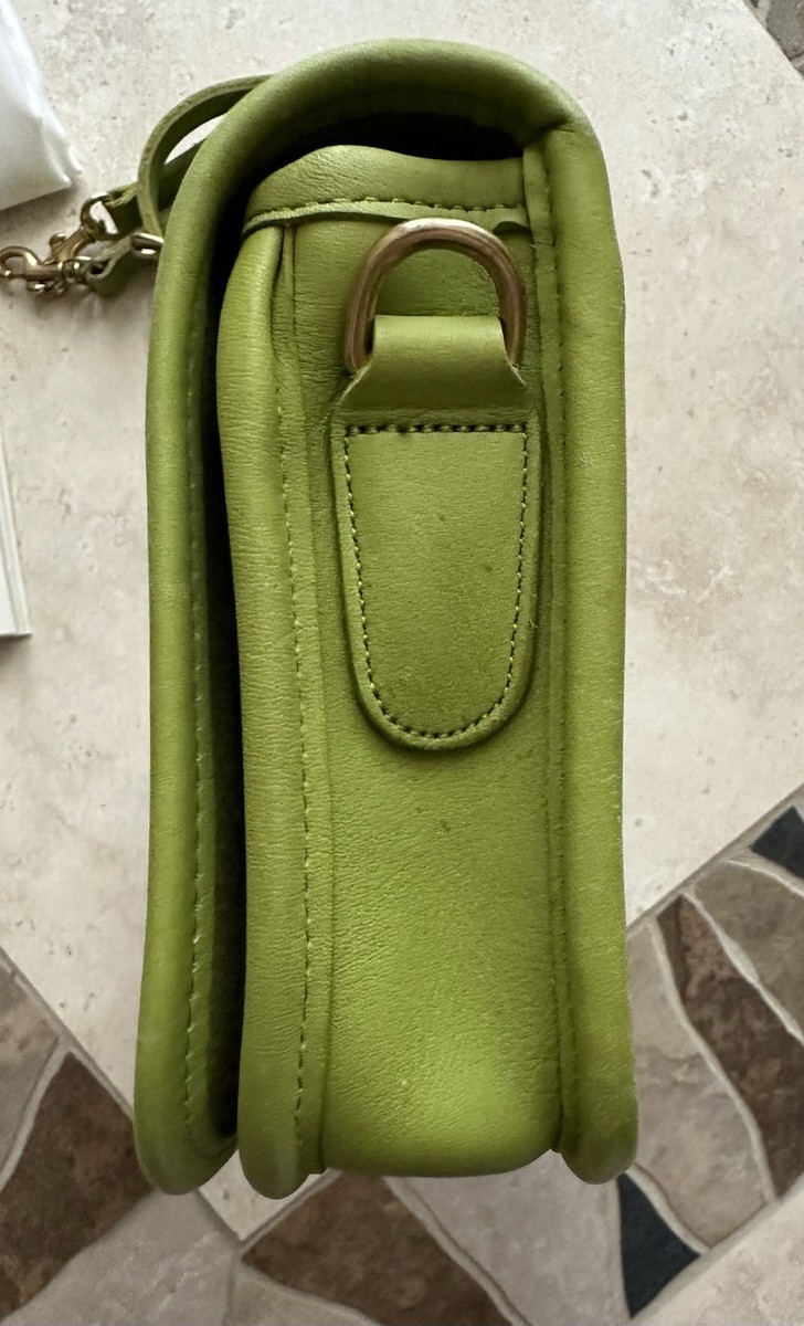 COACH VINTAGE LIME GREEN POCKET PURSE 9755 | eBay