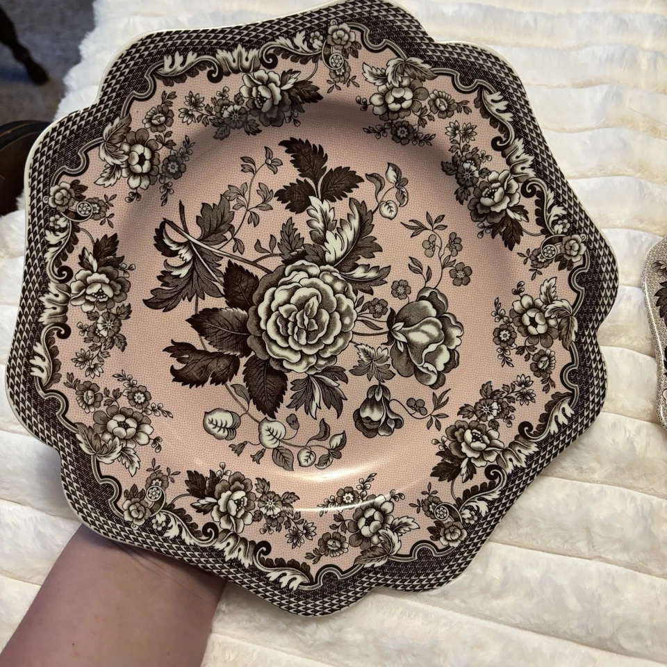 Spode Plates Archive Collection British Flowers Pink | Black 9” Spode Plates - Image 4 of 4