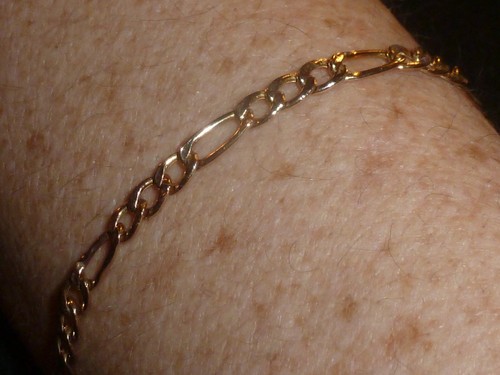 10K SOLID YELLOW GOLD \