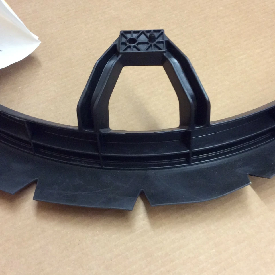 Cubierta del ventilador de refrigeración del motor Duramax 11-16 Chevrolet Silverado GMC Sierra 6,6 L OEM Foto 4 de 4