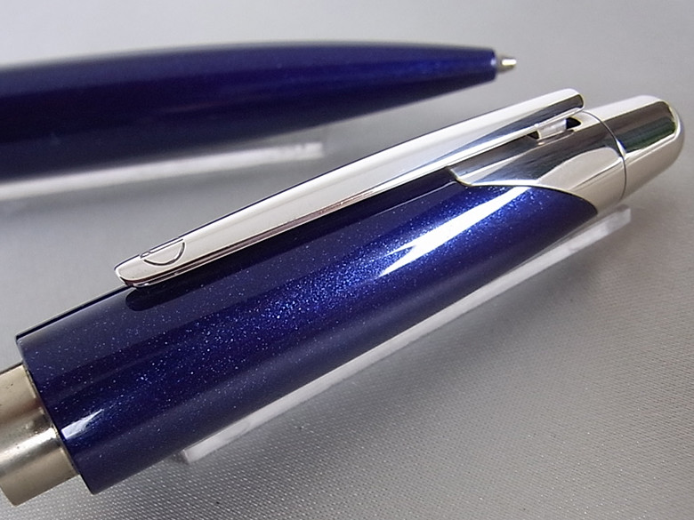 Dunhill ダンヒル AD2000 万年筆 18K ラメブルー M 中字 Dunhill ダンヒル AD2000 万年筆 18K ラメブルー M 中字