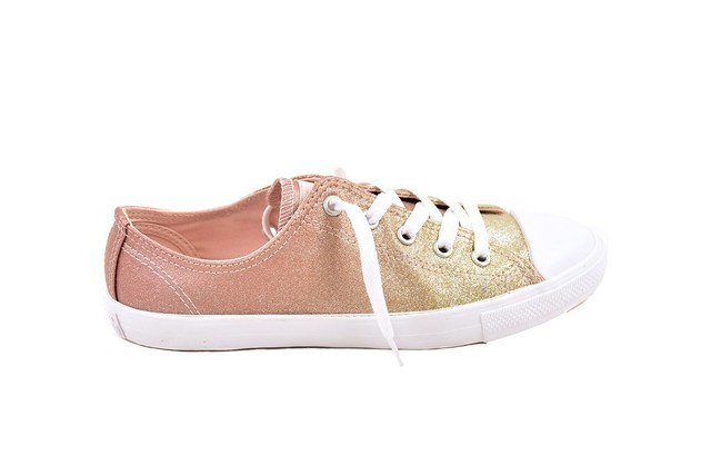 converse dainty pink