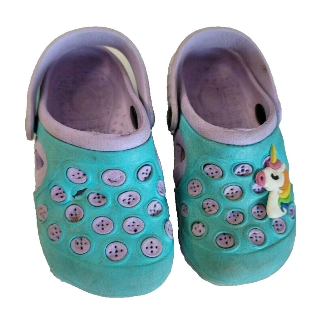 Off Brand Crocs Size 24 Clogs Girls