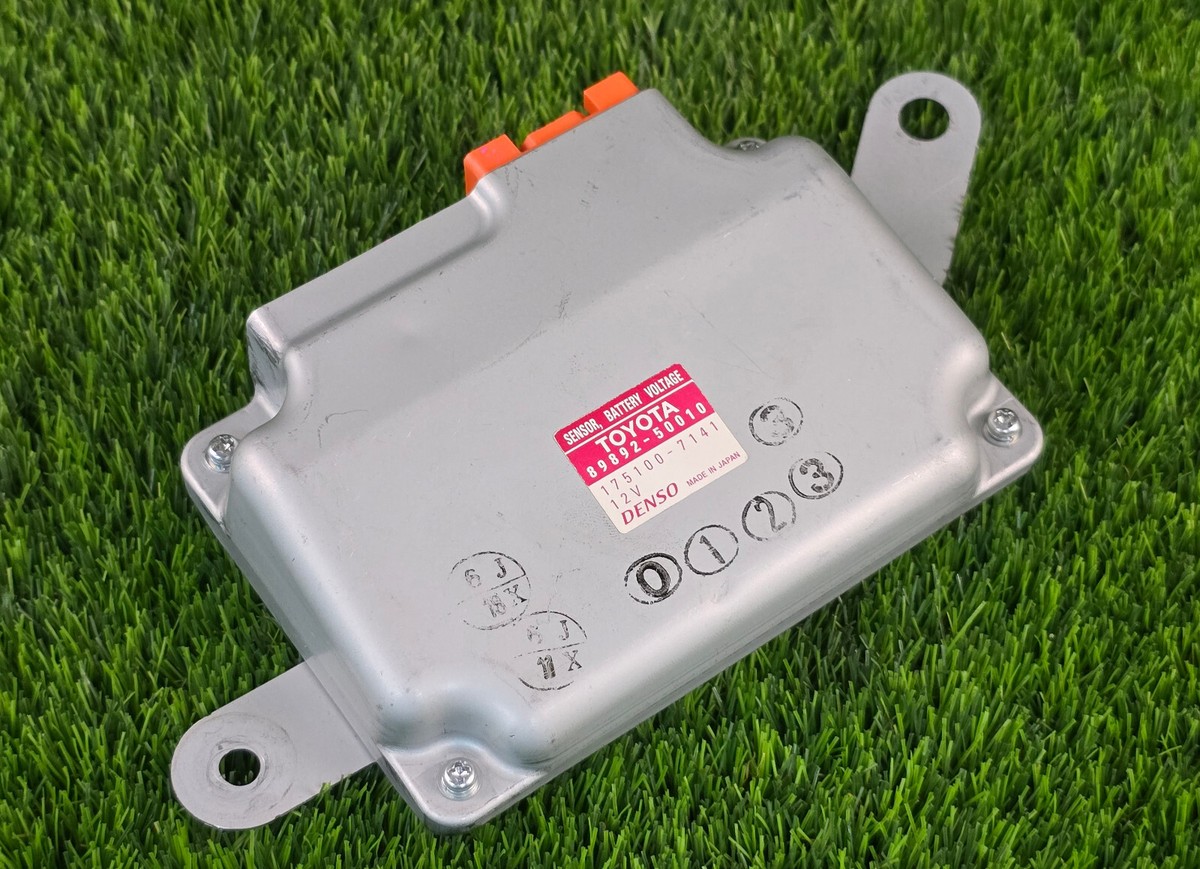 TOYOTA バッテリー電圧センサー DENSO 89892-30040 TOYOTA バッテリー電圧センサー DENSO 89892-30040 Genuine