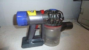 Dyson V7 Absolute Staubsauger Hauptteil Handmotor + Akku Grau TEILE T5