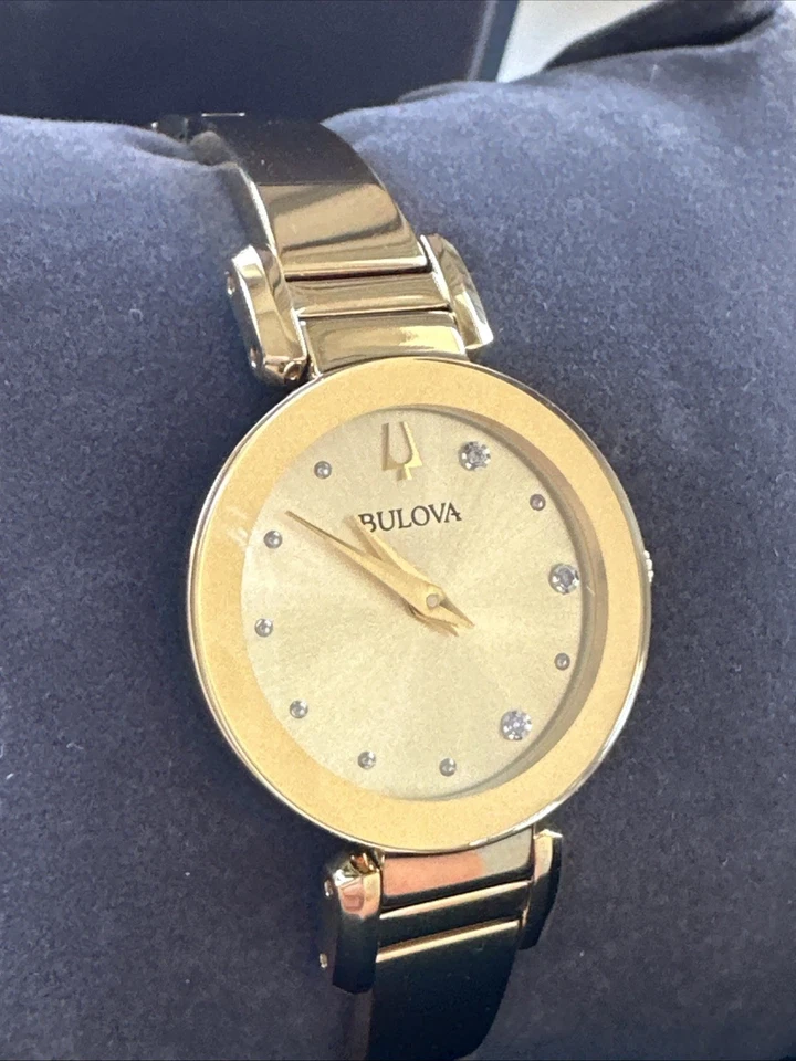 Reloj de cuarzo Bulova Marc Anthony para mujer tono oro diamante 97P164 Foto 3 de 4