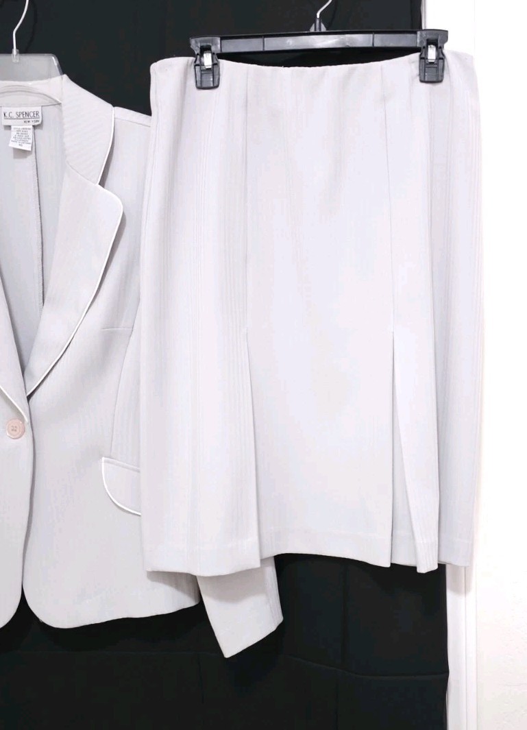 VTG KC Spencer 2pc Suit SET Pleated Skirt & Jacket 10 Medium Lt Gray Pinstriped