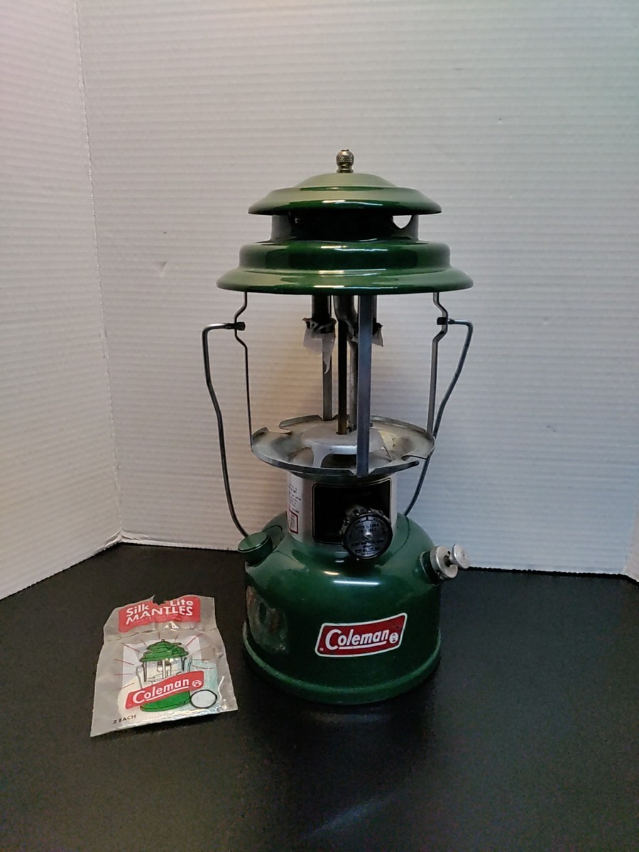 Vintage 1979 Coleman Lantern 2 Mantel Model 220K | eBay