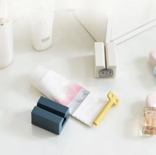 3pcs Home Plastic Toothpaste Squeezer Easy Dispenser Rolling Holder