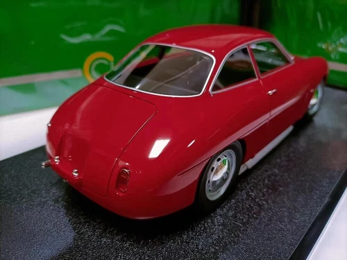 Cult 1/18 Alfa Giulietta Sprint Zagato Red Collection Resin Model Car - Picture 4 of 6