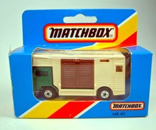 Matchbox Superfast Nr. 40C Horse Box metallicgrün/beige mit Pferden in Box