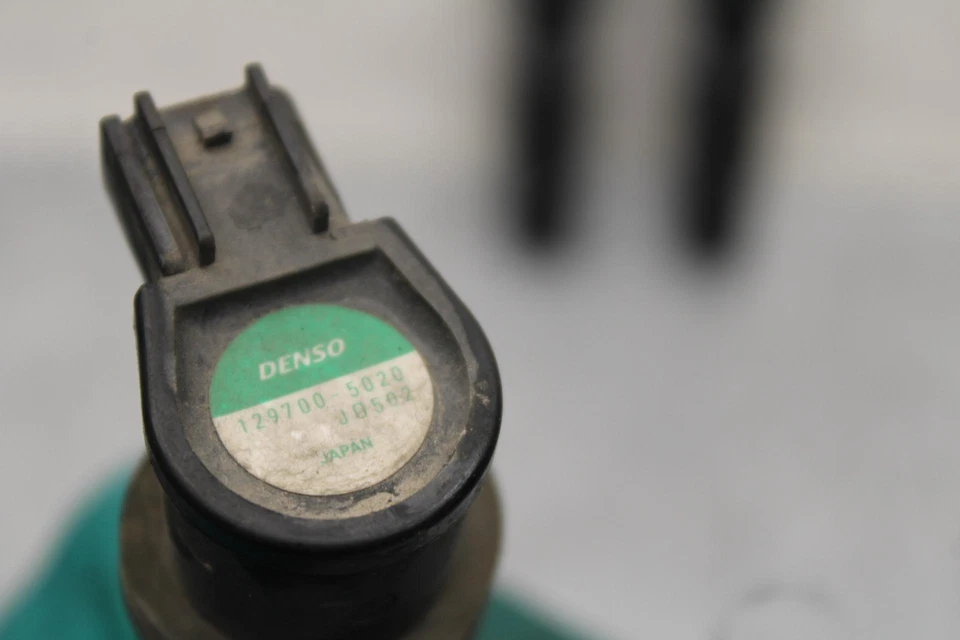 Triumph Daytona 675 2009 bobinas de encendido bobina tapas de bujías T1291502 BB584 Foto 2 de 4