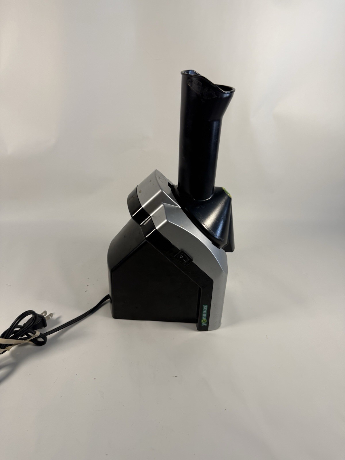 Yonanas 901 Frozen Dessert Maker | Healthy Fruit Soft Serve Machine Works Great