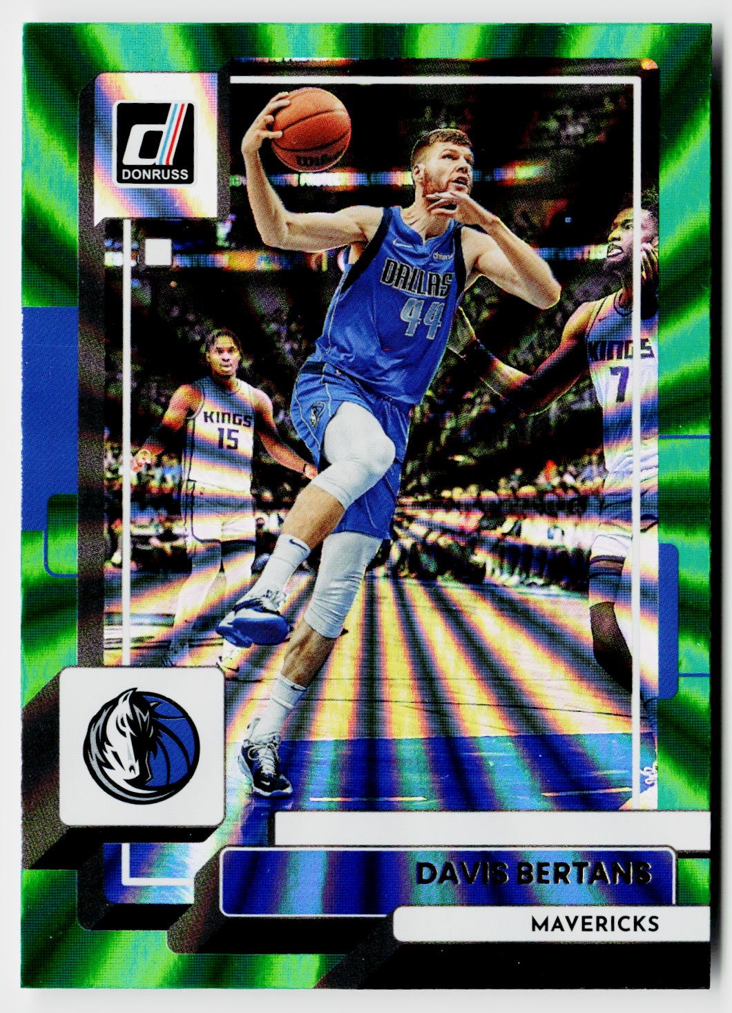 2022-23 Donruss #148 Davis Bertans Holo Laser Green