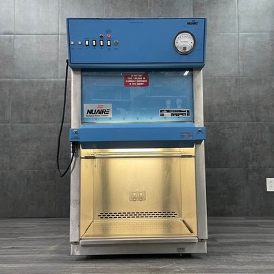 Nuaire NU-425-200 Biosafety Cabinet