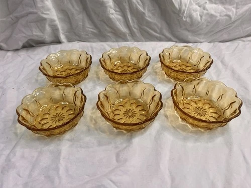 Set of 6 Vintage Anchor Hocking Fairfield Amber Glass Bowls. Excellent Condition