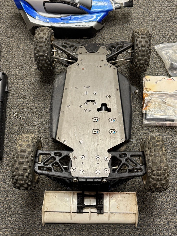 Sportwerks Mayhem 1/8 Scale Nitro RC Remote Control Off Road Buggy SWK1200 - Image 4 of 4