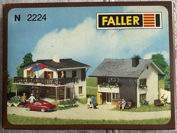 Kit de 2 Casas De Vacaciones para construir Faller 2224 Escala N.