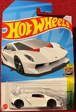 HOT WHEELS EXOTICS LAMBORGHINI SESTO ELEMENTO WHITE 204/250. SEE COMBINED OFFERS