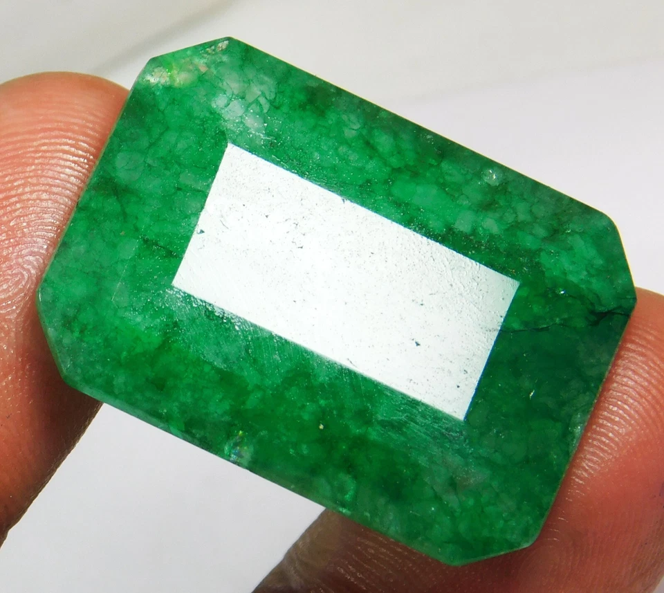 Certified 47.80 Ct Natural Emerald Shape Colombian Green Emerald Loose Gemstone - Image 4 of 4
