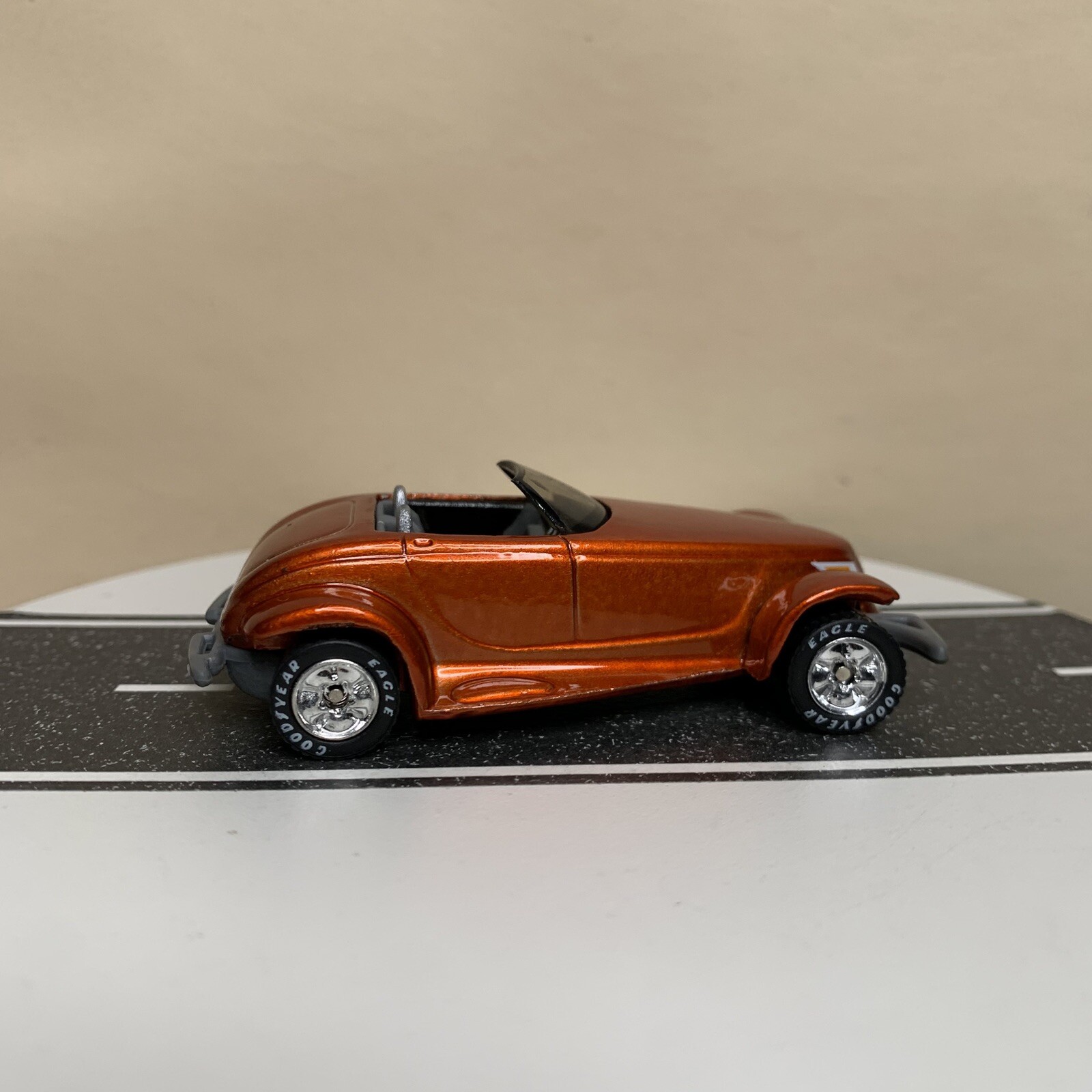 Matchbox Premiere Contemporary Collection Plymouth Prowler Orange Mtflk 1:56 NM
