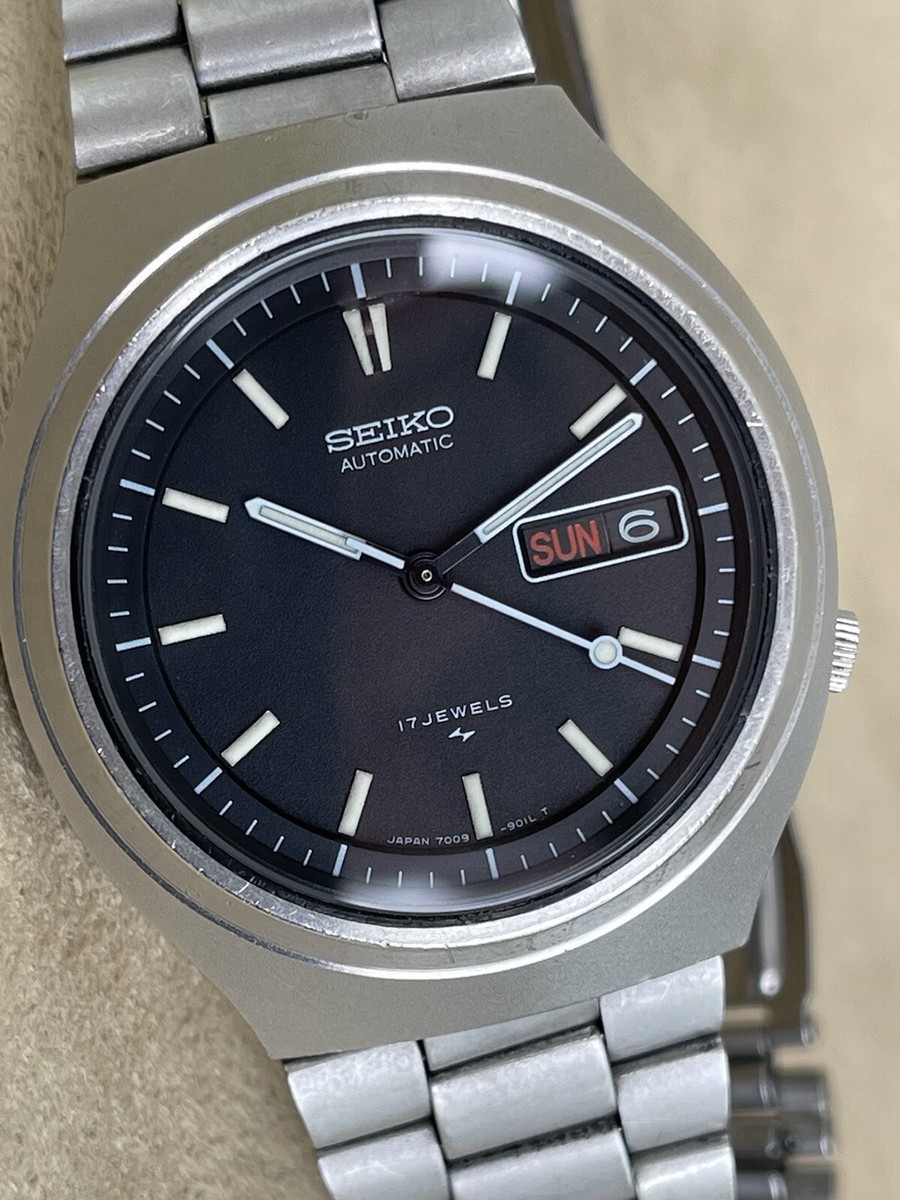 【n】vintage メタリックSK & ニットSK まとめ売り Mens Vintage SEIKO 7009-8289 Day Date Black Dial Automatic on