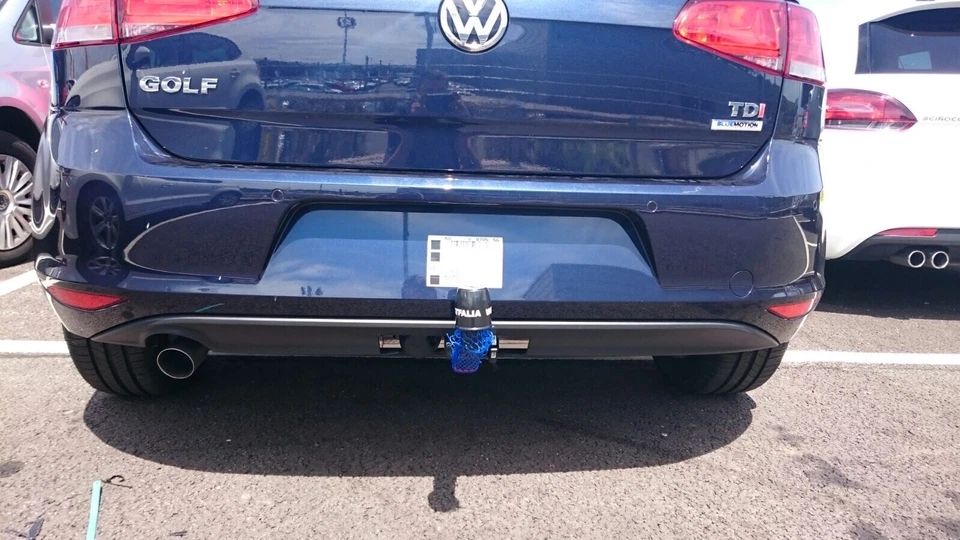 Barra de remolque suministrada y instalada (solo noroeste) VW/Audi/Bmw Foto 3 de 4