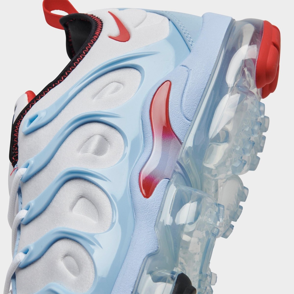 Nike Air Vapormax Plus Running Shoes White / Blue / Red Sz 9.5