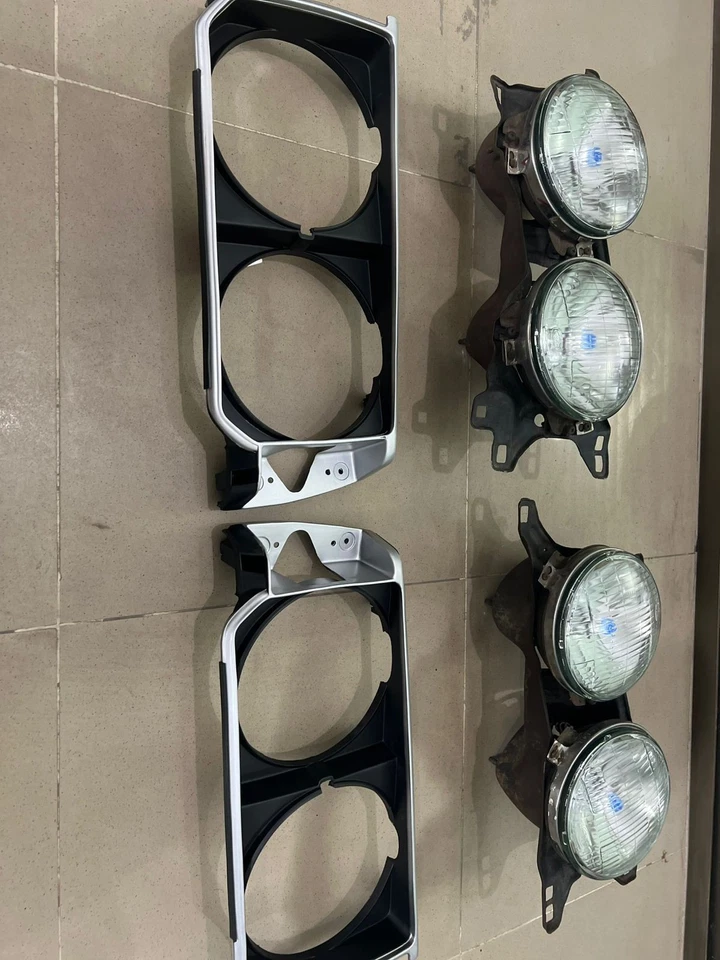 Montaje completo de faros Toyota Corolla Conversion 1970-1983 -KE70-TE72-KE75 Foto 3 de 4