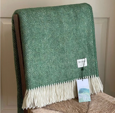 Bronte by Moon Rich Green Herringbone Shetland Throw Blanket Pure New Wool NEW