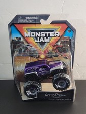 SPINMASTER MONSTER JAM SERIES 32 GRAVE DIGGER THE LEGEND PURPLE