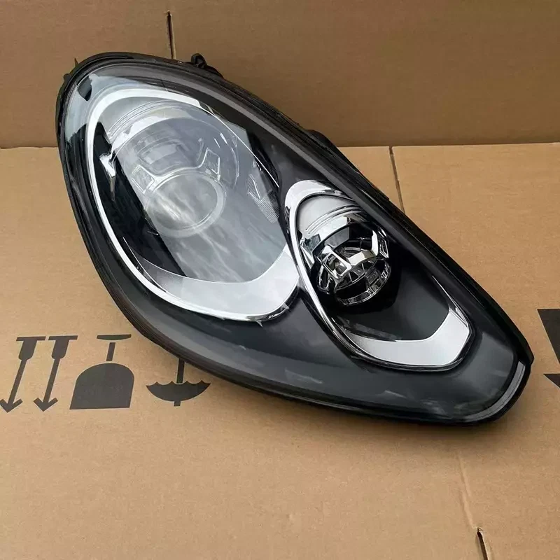 Porsche Cayenne Front Right Xenon Headlight Lamp AFS 2015-2018 - Image 3 of 4