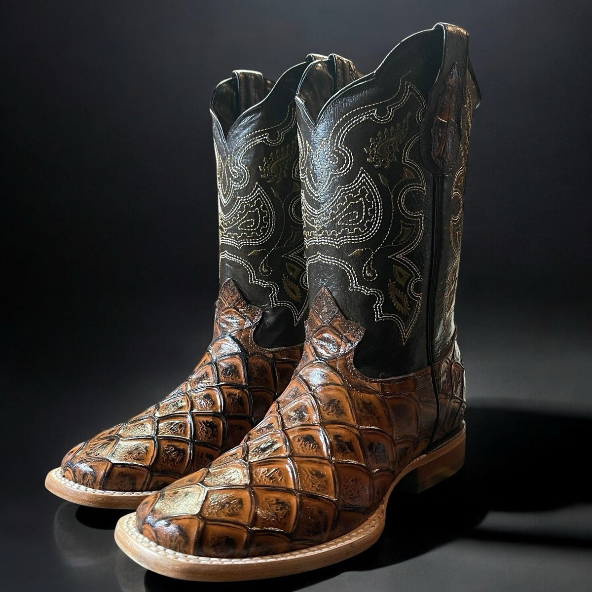 Fish Skin Boots Fish Boots/botas de pescado main image 3