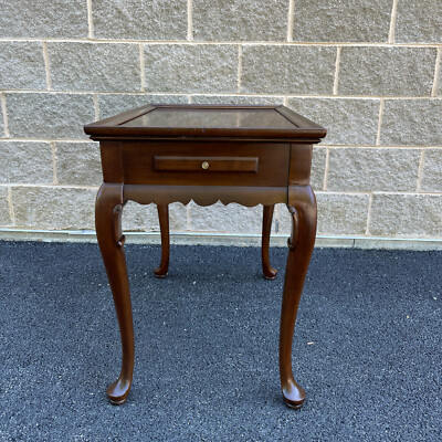 1980s Ethan Allen Georgian Court Queen Anne Cherry Tea Table Side