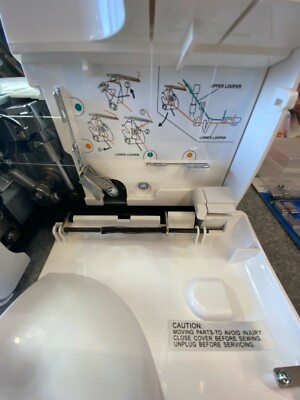 Gritzner 788 Overlock+5 Sonderfüße+Abfallbehälter+10 Km Garn