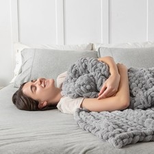 Handmade 15 lb Soft Knitted Weighted Blanket, 72 x 48 in Breathable Chunky Grey