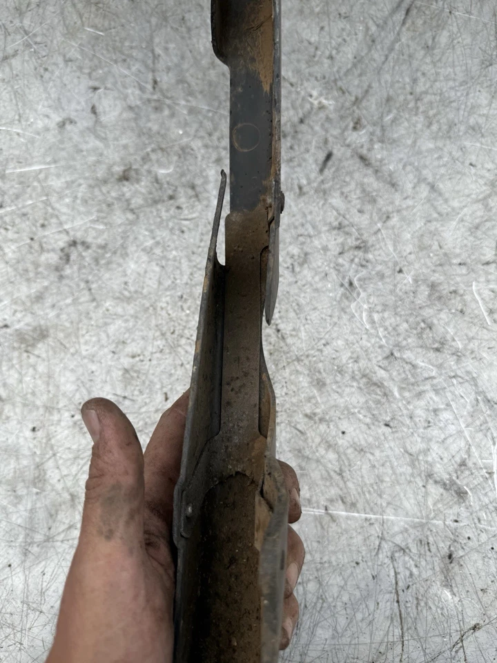 Оригинальная крышка для защиты цепи Yamaha SRX600 SRX 600 от оригинального производителя подлинный пластик - Изображение 4 из 4