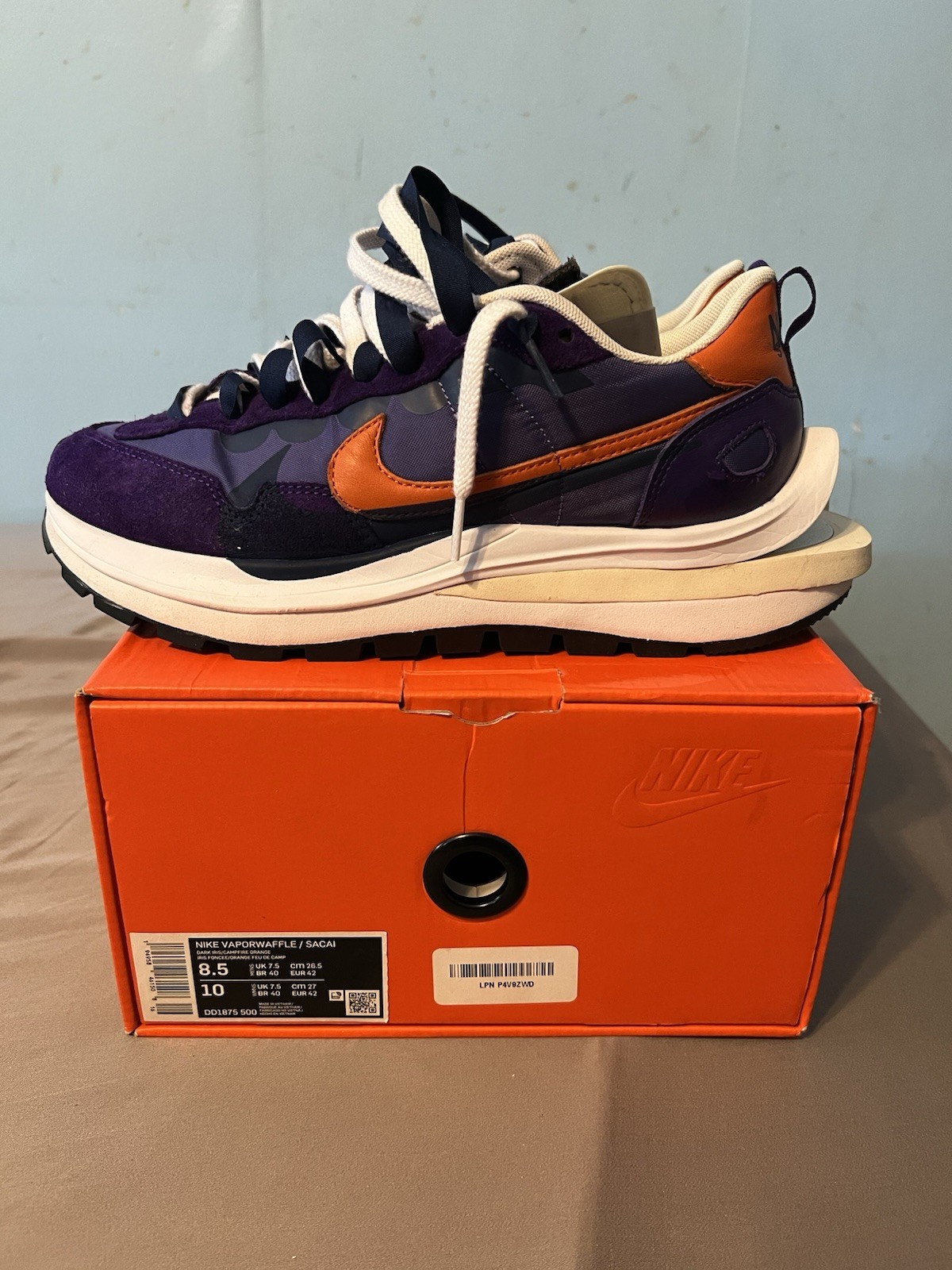 SACAI X NIKE Taglia 8 5 Nike sacai x VaporWaffle Dark Iris