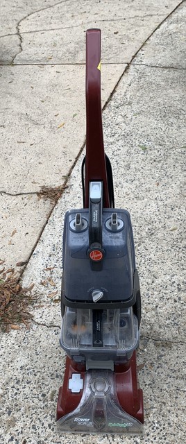 Hoover Power Scrub Deluxe Red Upright Vacuum Cleaner ...