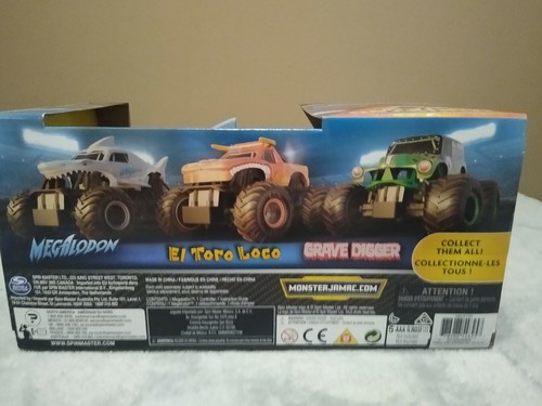 Monster Jam ⭐ MEGALODON ⭐ 2.4 GHz REMOTE CONTROL MONSTER TRUCK 1:24 Scale ~NEW - 第 6/10 張圖片