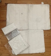 USED Nueva Spa 5pc Bath Set: textured shower curtain, liner,hooks, rugs, White