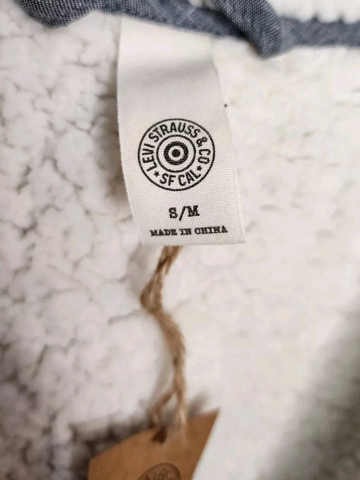 NUEVO CON ETIQUETAS Levi's Levi Strauss X Target Mujer S/M Cambray Oscuro Sherpa Bata de Invierno Foto 3 de 4