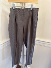 Women s J Jill size 4 lightweight pleaded Cropped Pants