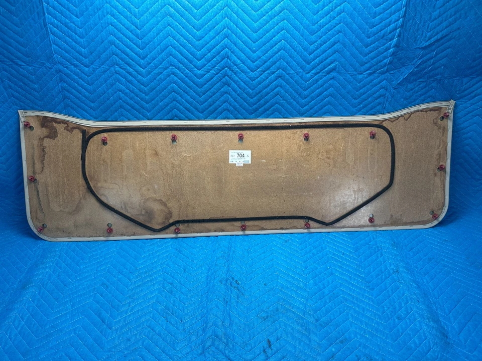 Panel de moldura de alfombra puerta trasera Lexus LX470 marfil: LG00 2003 2004 2005 2006 2007 OEM Foto 4 de 4