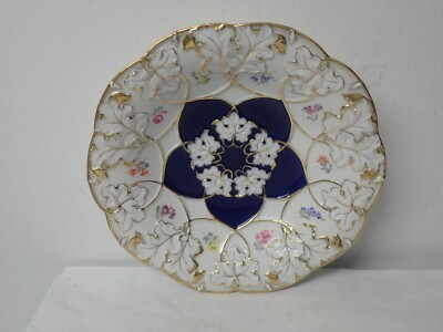 Prunk und Reliefteller Kobaldblau mit Gold mit Blumen von Meissen - Pfeifferzeit