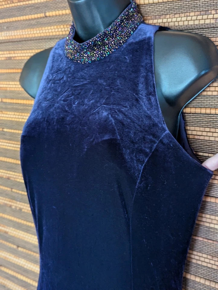 Vestido de noite longo JS BOUTIQUE feminino 10 ou M roxo veludo com miçangas colarinho Halter - Imagem 4 de 4