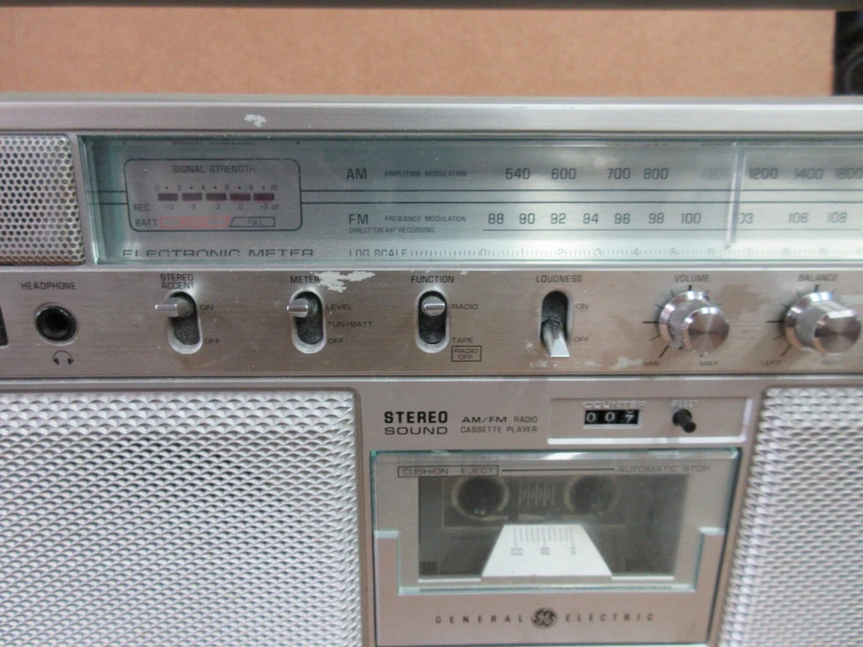 Reproductor de casete radio AM/FM GE General Electric 3-5254a Boom Box años 80 B Foto 4 de 4